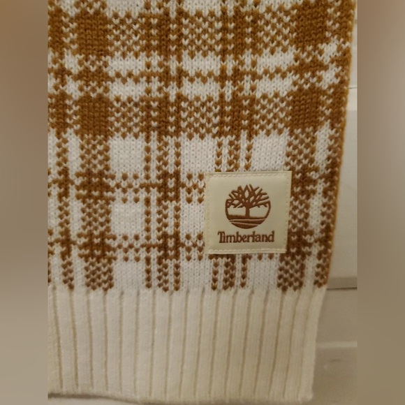 Timberland Scarf “Nature Needs Heroes”. NWT - Picture 1 of 4